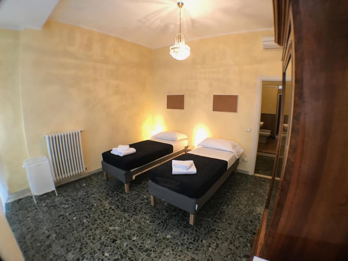 Ponte Vecchio 4 Bedrooms 佛罗伦萨 外观 照片